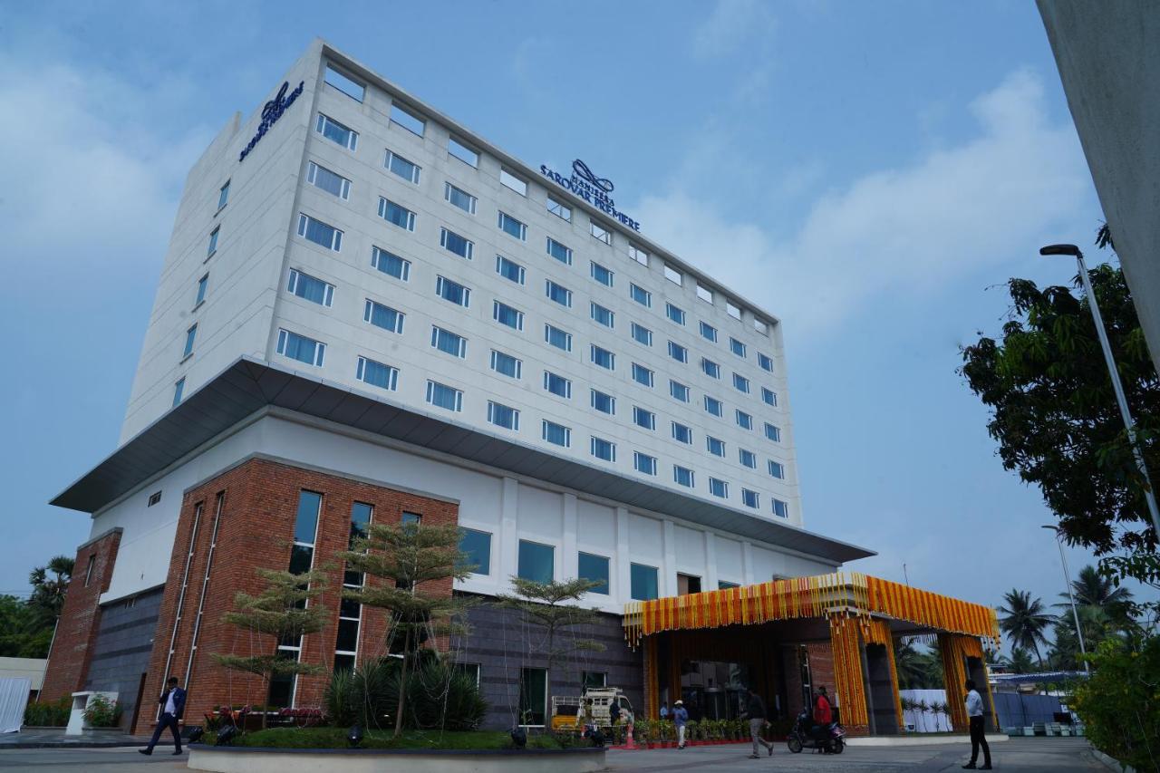 Manjeera Sarovar Premiere Hotel Rājahmundry Buitenkant foto